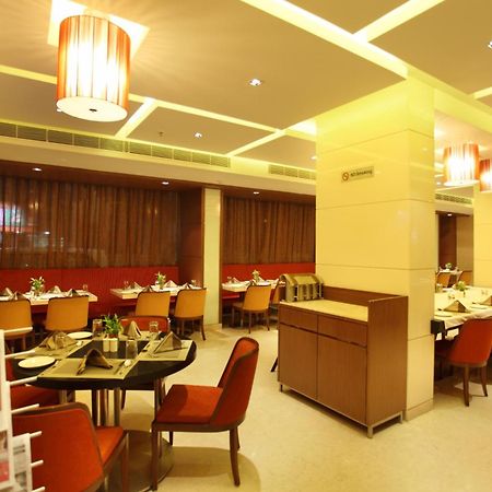 Comfort Inn Legacy Radźkot Restauracja zdjęcie