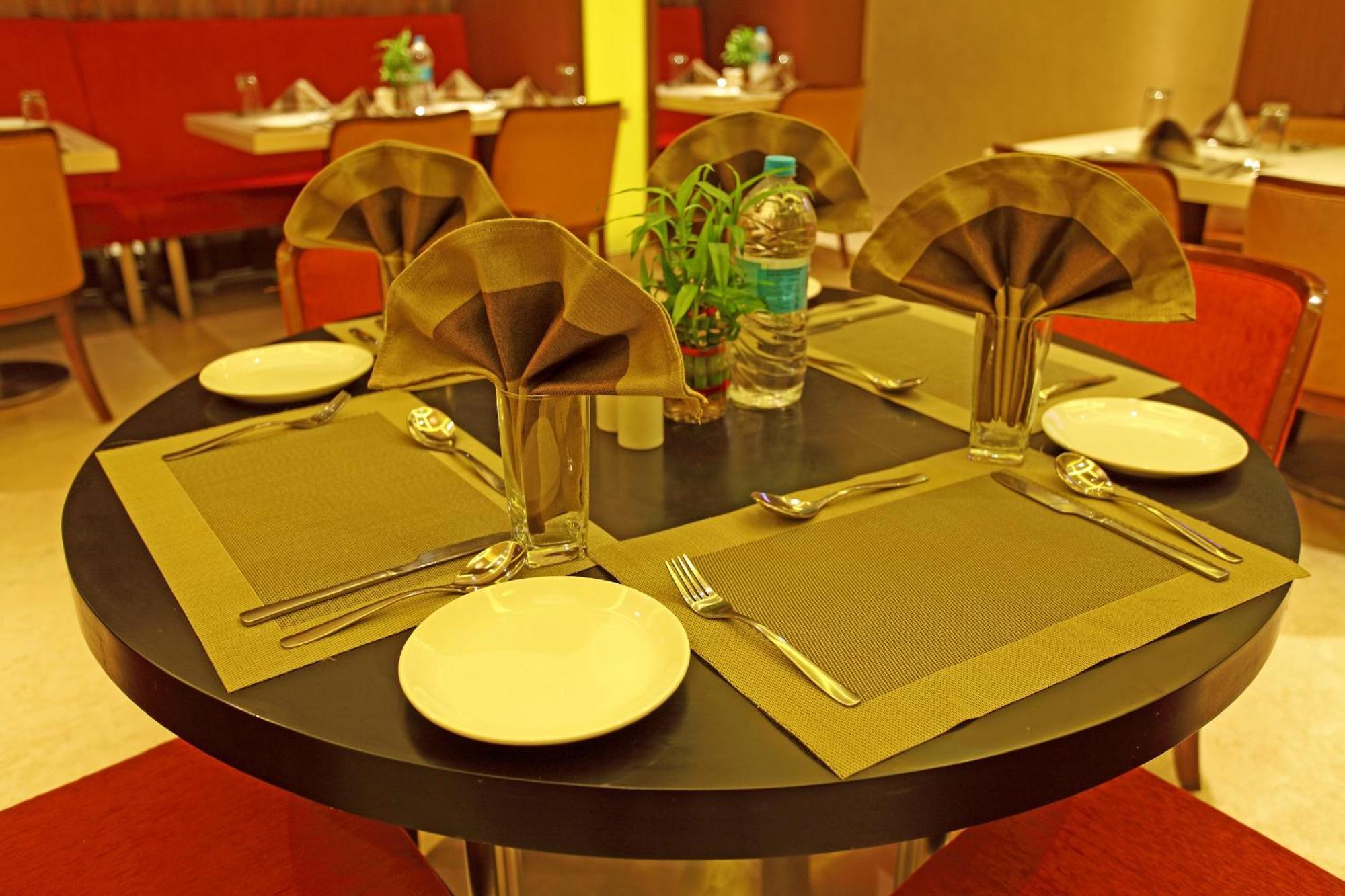 Comfort Inn Legacy Radźkot Restauracja zdjęcie